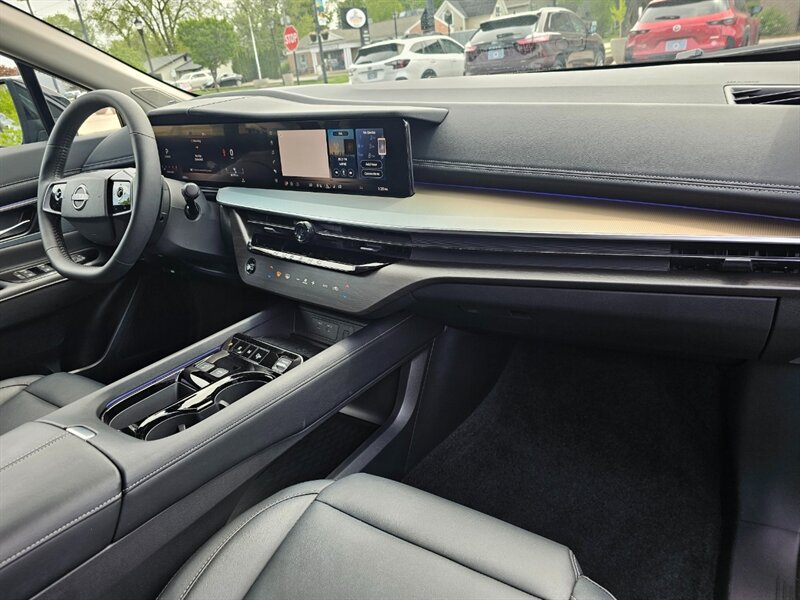 2025 Nissan Murano SL - Photo 11 - De Pere, WI 54115