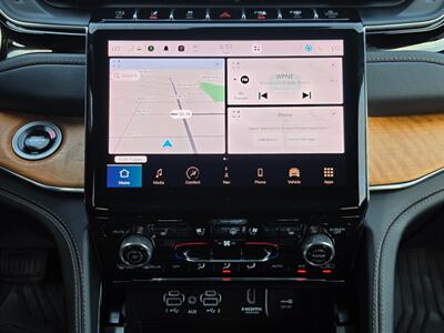2024 Jeep Grand Cherokee Summit Reserve   - Photo 8 - De Pere, WI 54115