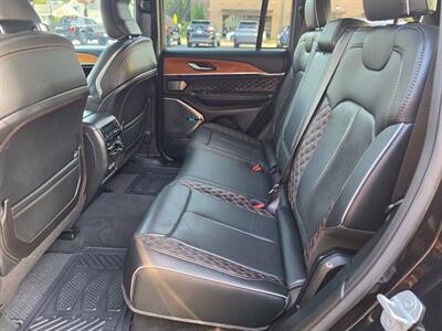 2024 Jeep Grand Cherokee Summit Reserve   - Photo 17 - De Pere, WI 54115