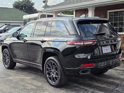 2024 Jeep Grand Cherokee Summit Reserve   - Photo 24 - De Pere, WI 54115
