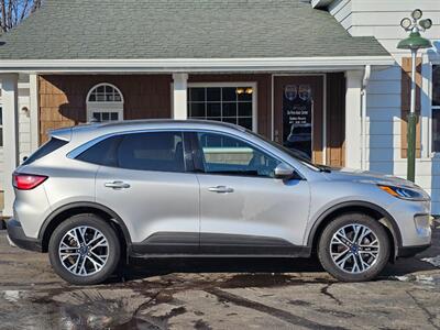 2020 Ford Escape SEL   - Photo 2 - De Pere, WI 54115