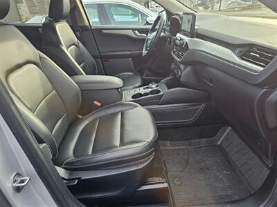 2020 Ford Escape SEL   - Photo 10 - De Pere, WI 54115