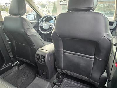 2020 Ford Escape SEL   - Photo 15 - De Pere, WI 54115