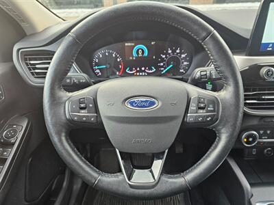 2020 Ford Escape SEL   - Photo 5 - De Pere, WI 54115
