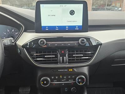 2020 Ford Escape SEL   - Photo 7 - De Pere, WI 54115