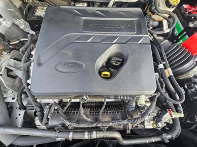 2020 Ford Escape SEL   - Photo 35 - De Pere, WI 54115