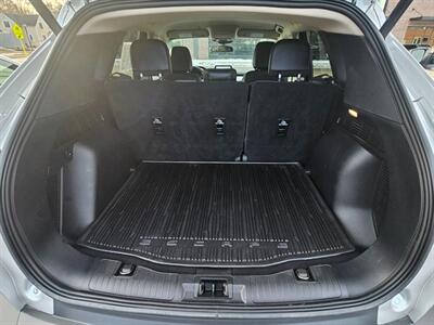 2020 Ford Escape SEL   - Photo 16 - De Pere, WI 54115