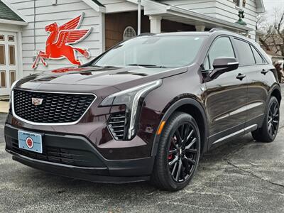 2021 Cadillac XT4 Sport   - Photo 1 - De Pere, WI 54115