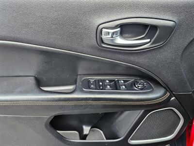 2019 Jeep Compass Limited   - Photo 18 - De Pere, WI 54115