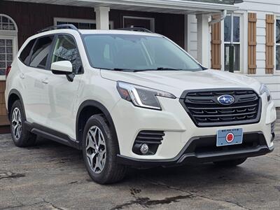 2023 Subaru Forester Premium   - Photo 22 - De Pere, WI 54115