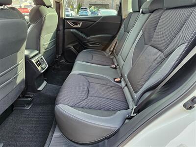 2023 Subaru Forester Premium   - Photo 15 - De Pere, WI 54115
