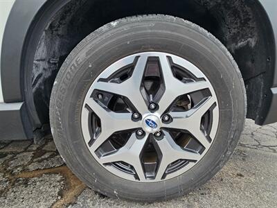 2023 Subaru Forester Premium   - Photo 45 - De Pere, WI 54115