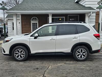 2023 Subaru Forester Premium   - Photo 25 - De Pere, WI 54115