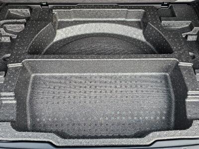 2023 Subaru Forester Premium   - Photo 17 - De Pere, WI 54115