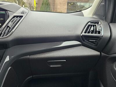 2015 Ford Escape Titanium   - Photo 34 - De Pere, WI 54115