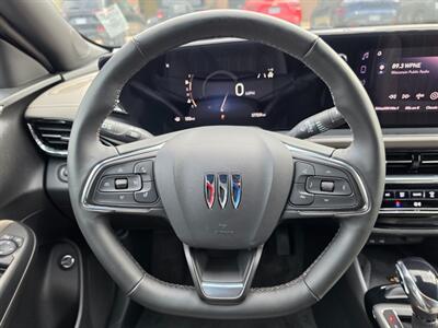 2025 Buick Envista Avenir   - Photo 7 - De Pere, WI 54115