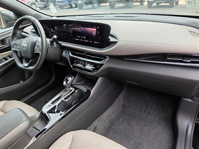 2025 Buick Envista Avenir   - Photo 12 - De Pere, WI 54115