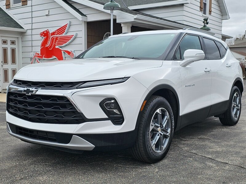 2024 Chevrolet Blazer 3LT   - Photo 1 - De Pere, WI 54115