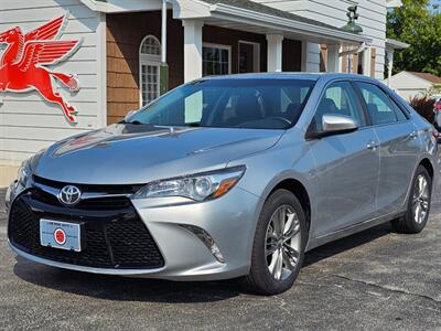 2016 Toyota Camry SE   - Photo 1 - De Pere, WI 54115