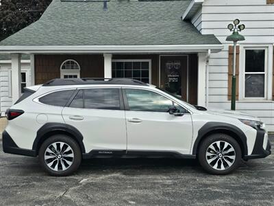 2024 Subaru Outback Limited   - Photo 2 - De Pere, WI 54115