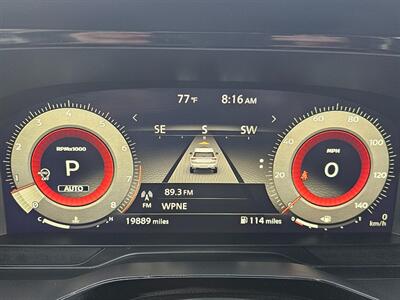2023 Nissan Pathfinder Platinum   - Photo 5 - De Pere, WI 54115
