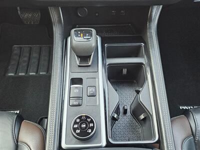 2023 Nissan Pathfinder Platinum   - Photo 8 - De Pere, WI 54115