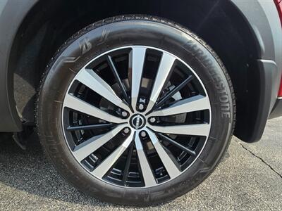 2023 Nissan Pathfinder Platinum   - Photo 25 - De Pere, WI 54115