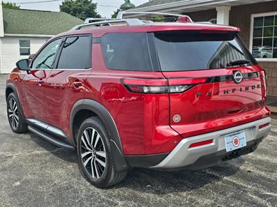 2023 Nissan Pathfinder Platinum   - Photo 23 - De Pere, WI 54115