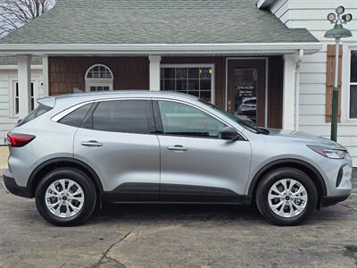 2023 Ford Escape Active   - Photo 2 - De Pere, WI 54115