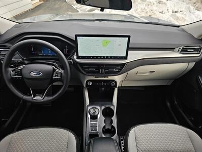 2023 Ford Escape Active   - Photo 5 - De Pere, WI 54115
