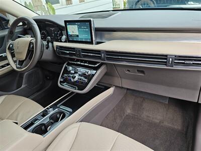 2022 Lincoln Corsair Standard   - Photo 13 - De Pere, WI 54115