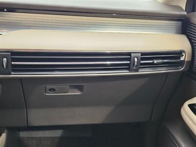 2022 Lincoln Corsair Standard   - Photo 31 - De Pere, WI 54115