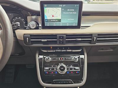 2022 Lincoln Corsair Standard   - Photo 9 - De Pere, WI 54115
