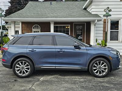 2022 Lincoln Corsair Standard   - Photo 2 - De Pere, WI 54115