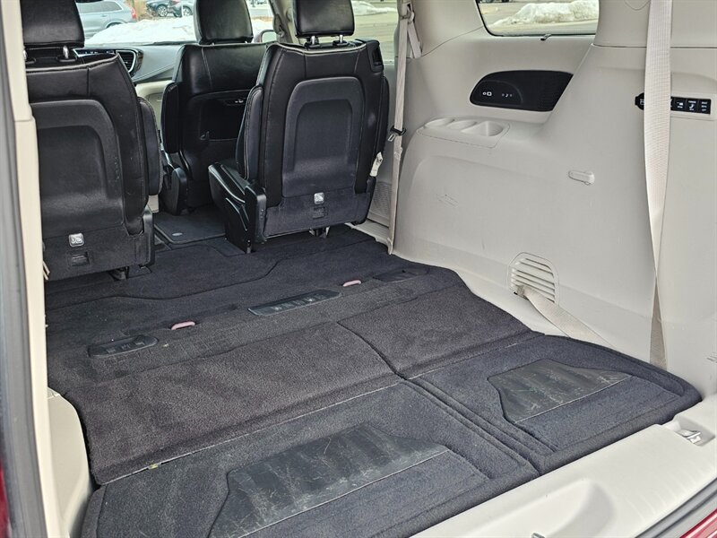 2022 Chrysler Pacifica Limited - Photo 43 - De Pere, WI 54115