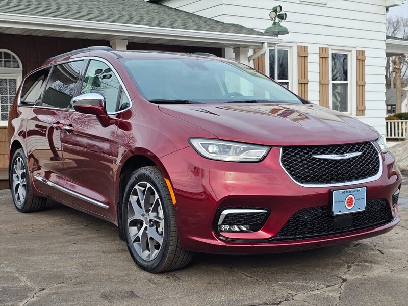 2022 Chrysler Pacifica Limited - Photo 22 - De Pere, WI 54115