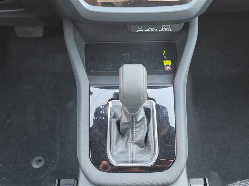 2025 Subaru Forester Premium - Photo 10 - De Pere, WI 54115