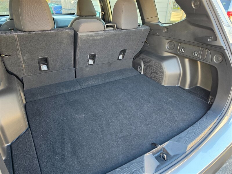 2025 Subaru Forester Premium - Photo 32 - De Pere, WI 54115