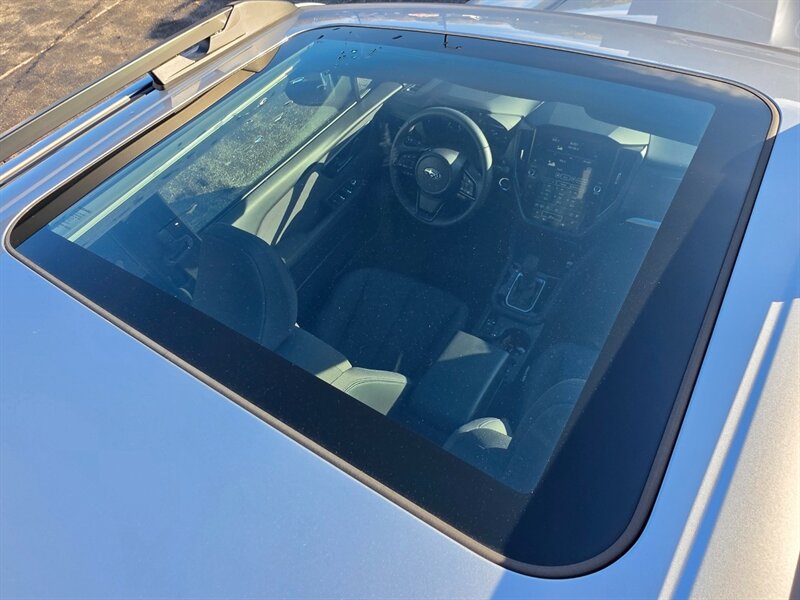 2025 Subaru Forester Premium - Photo 3 - De Pere, WI 54115
