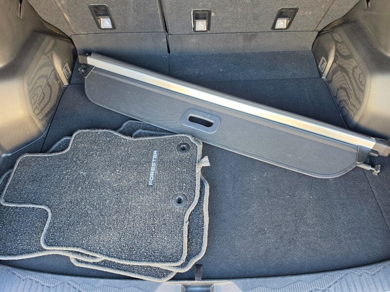 2025 Subaru Forester Premium - Photo 35 - De Pere, WI 54115