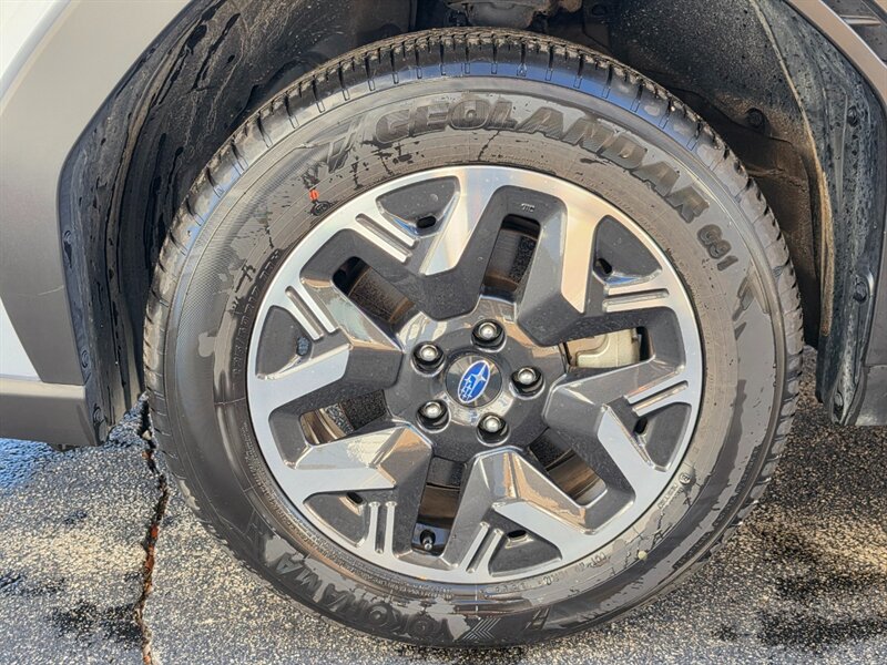 2025 Subaru Forester Premium - Photo 37 - De Pere, WI 54115