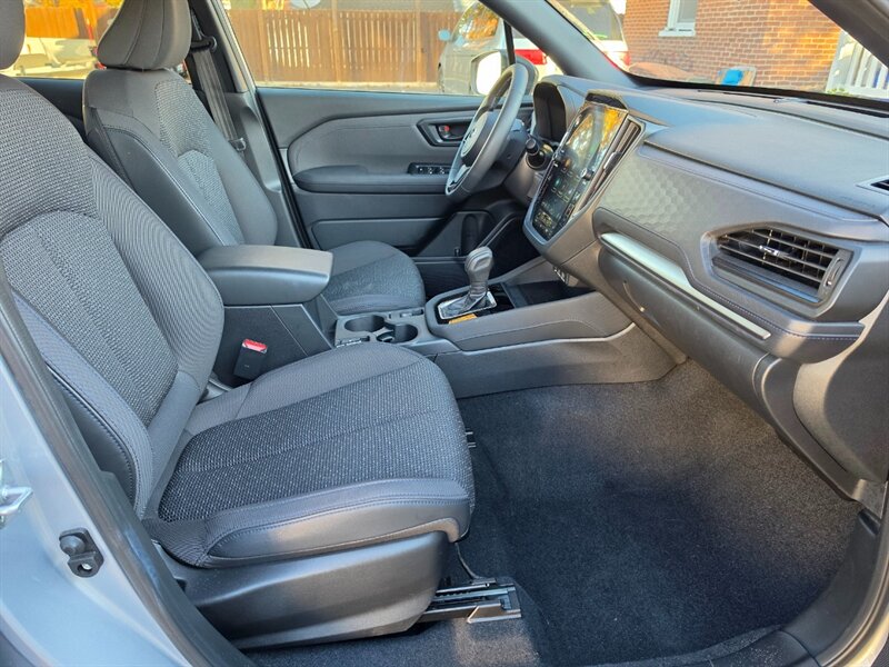 2025 Subaru Forester Premium - Photo 12 - De Pere, WI 54115