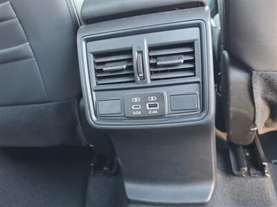2025 Subaru Forester Premium - Photo 17 - De Pere, WI 54115