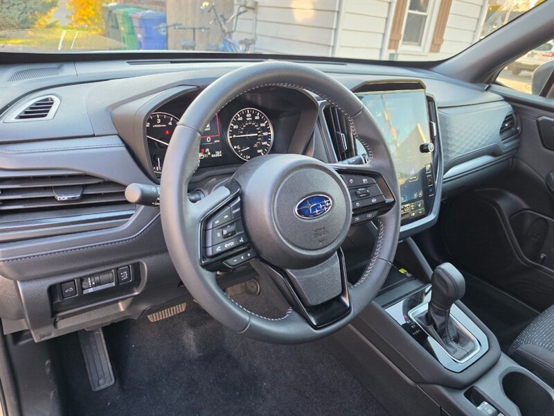 2025 Subaru Forester Premium - Photo 26 - De Pere, WI 54115