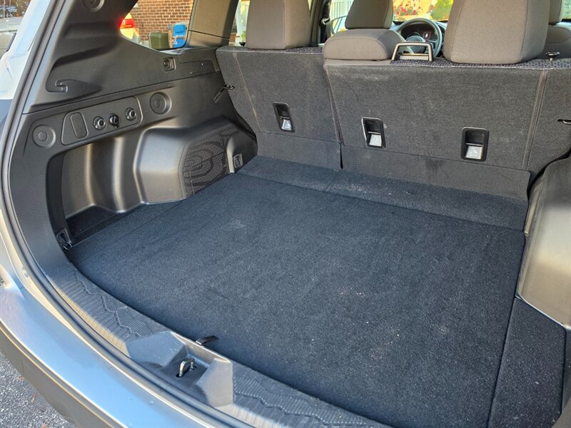 2025 Subaru Forester Premium - Photo 31 - De Pere, WI 54115