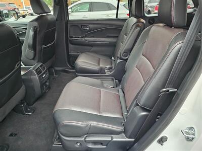 2021 Honda Pilot Black Edition   - Photo 15 - De Pere, WI 54115