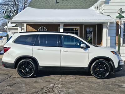 2021 Honda Pilot Black Edition   - Photo 2 - De Pere, WI 54115