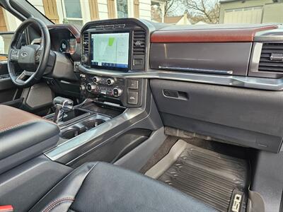 2022 Ford F-150 Lariat   - Photo 12 - De Pere, WI 54115
