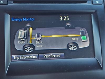 2016 Toyota Camry Hybrid LE - Photo 10 - De Pere, WI 54115