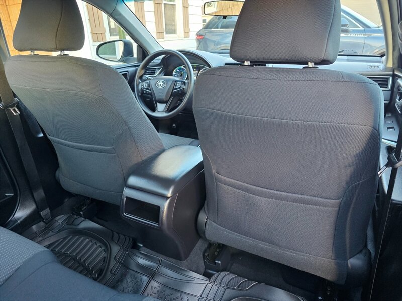 2016 Toyota Camry Hybrid LE - Photo 35 - De Pere, WI 54115